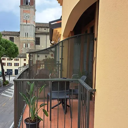 Lotus, Con Soppalco A Caprino Veronese