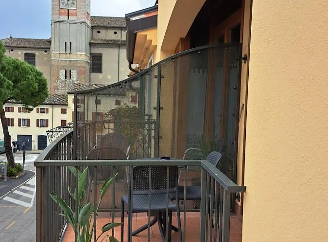 Lotus, Con Soppalco A Каприно-Веронезе