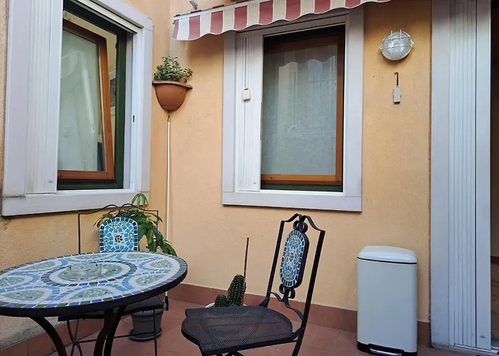 Апартаменты Lotus, Con Soppalco A *